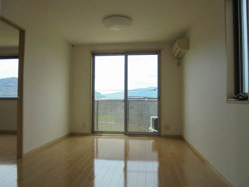 【防府市江泊】賃貸　２ＬＤＫ　シャルマンラフォーレＣ棟202号室