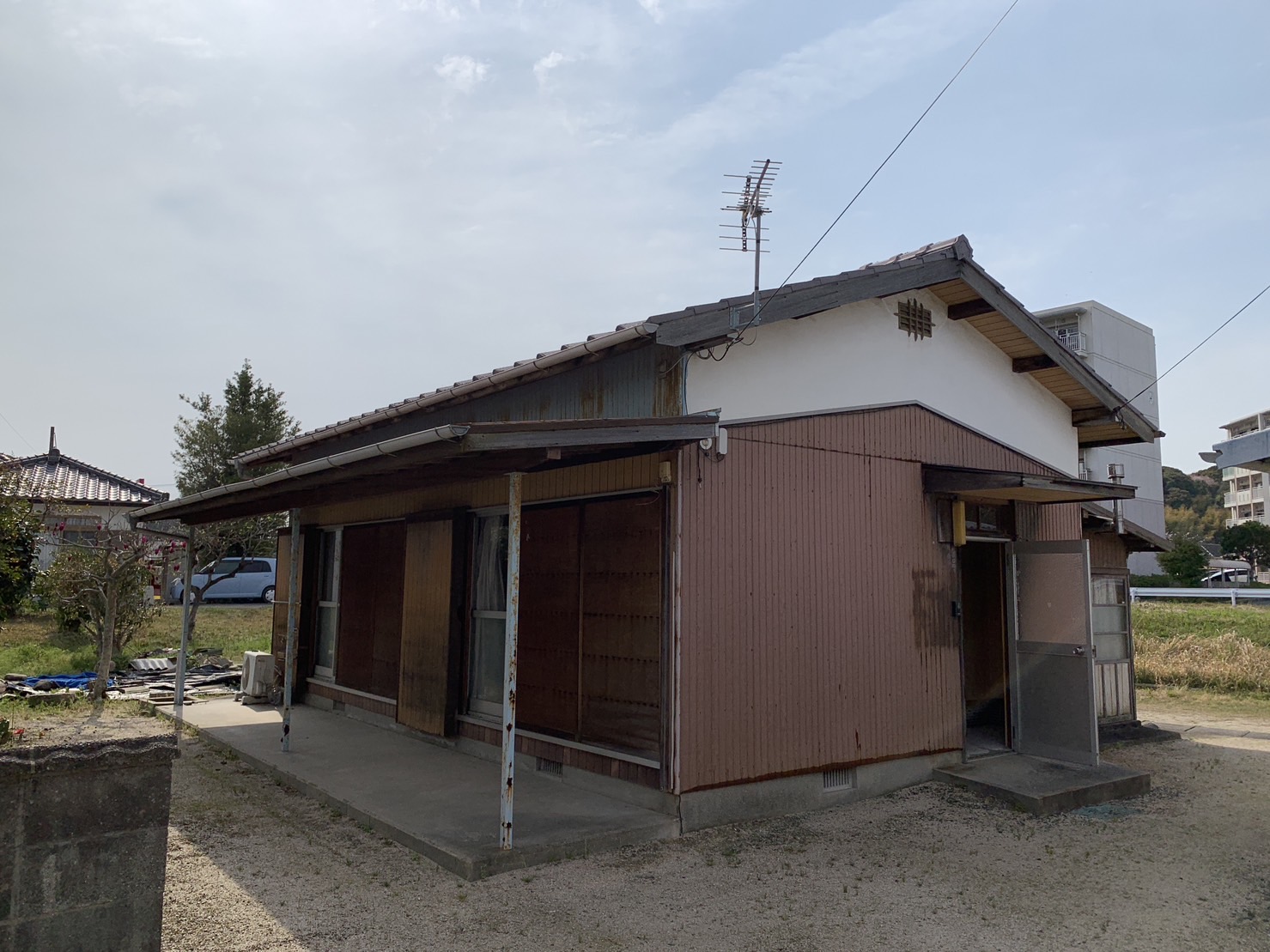 【物件番号1160】玉祖小学校・右田中学校校区の倉庫付き住宅♪