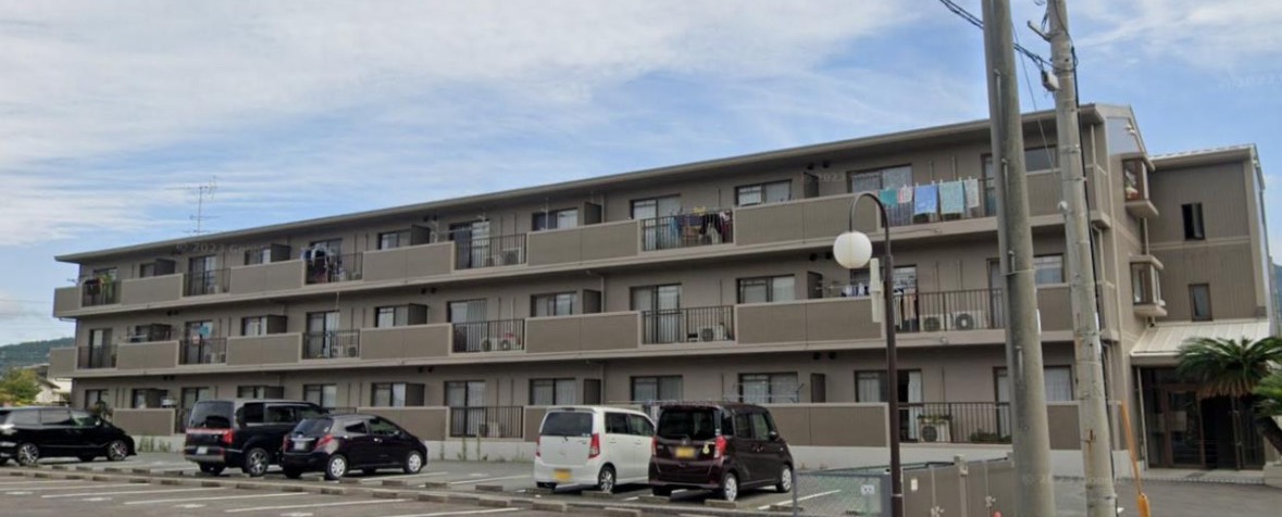 【物件番号1131】牟礼南小・国府中学校校区の3LDK♪駐車場2台込み　専用倉庫付き　ルミエールミツダ