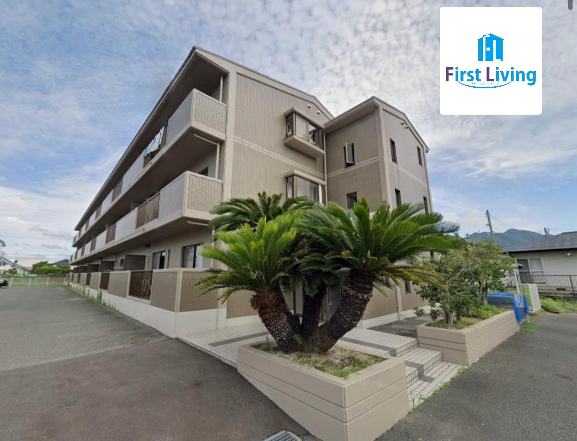 【物件番号1131】牟礼南小・国府中学校校区の3LDK♪駐車場2台込み　専用倉庫付き　ルミエールミツダ