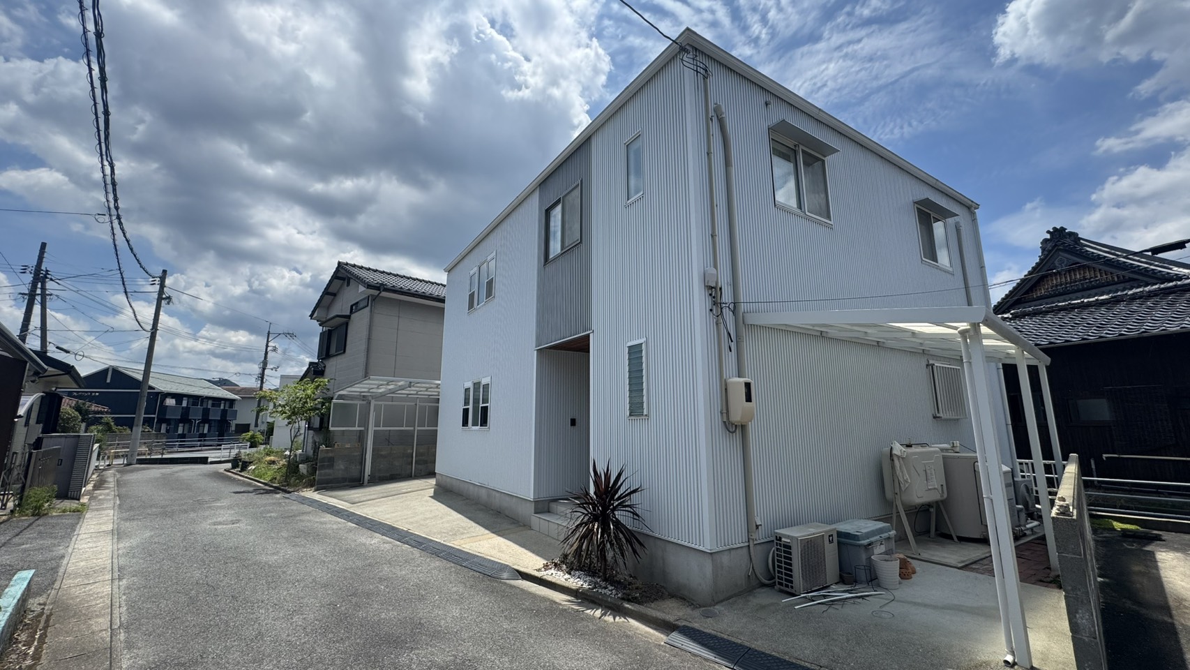 【物件番号1143】飲食店徒歩圏内♪湯田温泉駅まで約400ｍの4LDK売家
